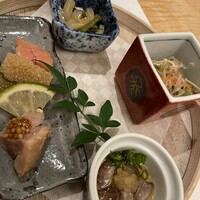 対馬のどぐろとイカ活き造り 博多 魚蔵 都ホテル店 - 