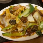 Kyuuryuu - ラーメン食べ終わるタイミングで四川風レバがきました。野菜たっぷりでヘルシー。