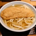 UDON 玉屋 - 大ぶりのきつねは甘みがじゅわっと出てきます！