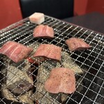 炭火焼肉うしまつ - 