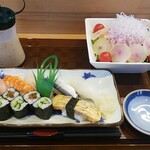 Ryuuzushi - ランチのにぎり、女将のサラダ