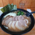 横浜ラーメン萬年家 - 