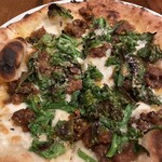 ダコージ - Pizza マシェッラ(近江牛あご肉のラグー・モッツァレラ・菜の花)