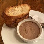 ダコージ - 鶏肝のパテ バゲット添え