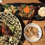 Iitoko Dori - サラダ、おばんざい、鳥刺３点盛