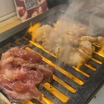 焼肉ホルモン大衆酒場 真 肉焼屋 - 