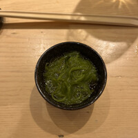 SUSHI TOKYO TEN、 新宿ニュウマン店 - めかぶ