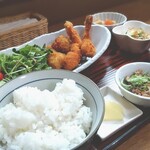 Tomarigi - たらフライ定食(￥950)。理想的な食事だー！