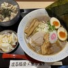 小僧またおまえか。 - またおまラーメンとチャーシュー丼・水餃子のセット