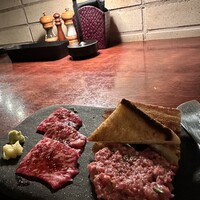 カルネジーオ イースト - 