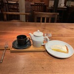 カフェ マメヒコ - 黒豆と珈琲のブレンド　檸檬ケーキ