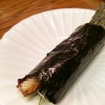 鮨し人 - うなぎ、細切り胡瓜の海苔巻き