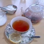 花カフェ まつのじ - 国産紅茶が多種揃っていました。今回は高梁紅茶をセレクト。