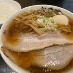 Shokudou Hasegawa - 醤油らーめん(半熟紅花たまご)麺大盛りと小ライス
