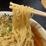 食堂 はせ川 - 平打ち縮れ麺