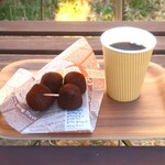 ガーデンカフェ メープル - 料理写真:ショコラプチケーキとホットコーヒー