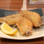 シウマイ堂 正屋 - 手羽先唐揚げ