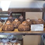 シュークリームと焼き菓子ベイクン - ベイクンシュー　チョコ