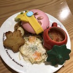 カービィカフェ 博多店 - 星型のコロッケとトマトスープが美味しかった