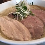 Ramen Irodori - 特製ラーメン　アップ