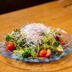 契約農家のこだわりサラダ