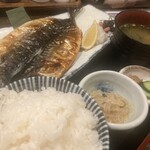 めしと酒 高ひろ - 大サバ開き定食