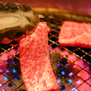 焼肉に使用のこだわり肉は全てA4、A5の肉を使用！