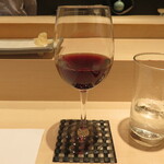 大宮 鮨 貴山 - 赤ワインのピノ・ノワール。