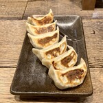 肉汁餃子のダンダダン - 肉汁焼餃子614円