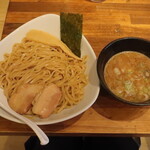麺匠 海岑 - 超濃厚煮干しつけ麺 大盛　９６０円