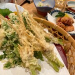 漁亭 浜や - 仙台せりの天ぷらとタコ唐揚げ