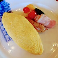 メインダイニングルーム - 洋朝食(オムレツ)