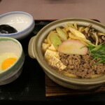 山田うどん - 料理写真:（2023/12月）牛バラ肉のすき焼き風鍋焼きうどん