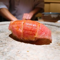 鮨 由う - 