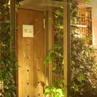 隠れ家的なオシャレな佇まい