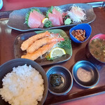 魚太郎 市場食堂 -   選べるお刺身1品定食
