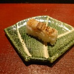 京極寿司 - ◯タチウオ（サスエ）
      軽く蒸してあった方が旨味が増すということで
      タチウオを箱寿司にされ蒸してある　との説明
      
      炙られている香ばしさとタチウオの旨味
      酢飯までホカホカで旨味が増し、その余韻も長い