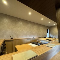 鮨中村 - お店内観