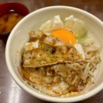 てっぱん屋 - 豚丼　目玉のせ　600円