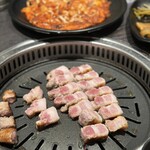 熟成肉専門店 ヨプの王豚塩焼 - 