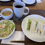 Pakusaido Kafe Miyagawa Terasu - ◉ サンドイッチモーニング　650円