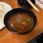 丸五 - 赤だし　うますぎて誤嚥した(頭の中で飲み込もうとした時、あまりに美味しかったからか、体が飲み込みたくないもっと舌で味わいたい、と拒否したためズレが生じた？)(妄想の世界)