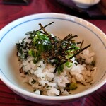 魚寅 - 碾茶釜(2,400円)薬味を乗せて