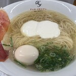 黄金の塩らぁ麺 ドゥエ イタリアン - 