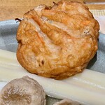 安兵衛 - なんともいえないホクホク柔らかさの野菜天