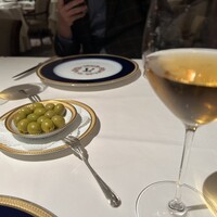 アピシウス - アンチョビの入った美味しいオリーブ。瓶詰めオリーブと違います