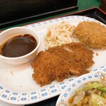 とん平 - メイン皿接写