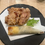 Torikyuu - 燻製鶏とチーズの春巻き　唐揚げ