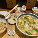 うどん棒 大阪本店 - ちゃんぽんうどん　炊き込みご飯セット