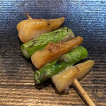 炭火串焼き 大林 - アコヤ貝とアスパラの塩焼き